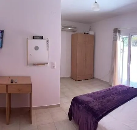 Eros Villa Zóla